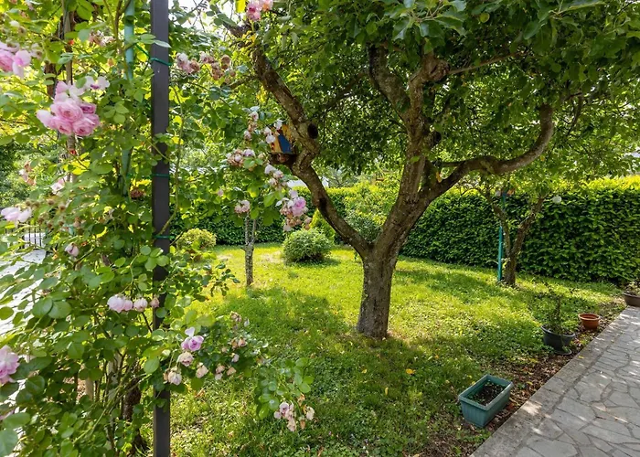 Apartamento 2 Bedroom Awesome In