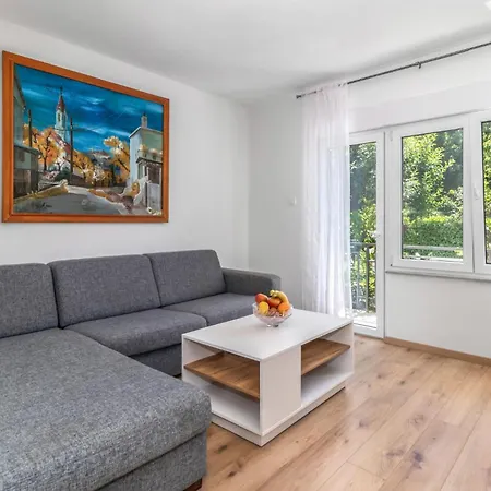 2 Bedroom Awesome In *