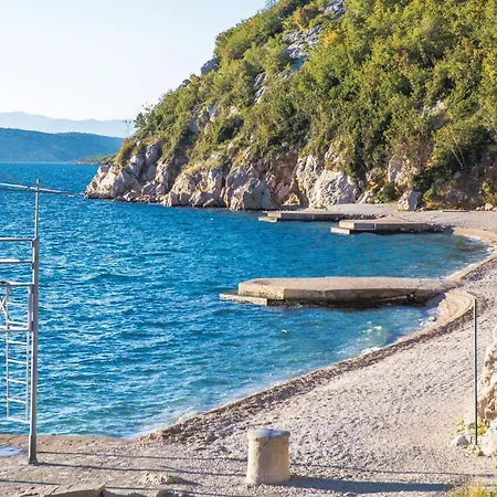 Lägenhet 2 Bedroom Awesome In Tribalj (Primorsko-Goranska)